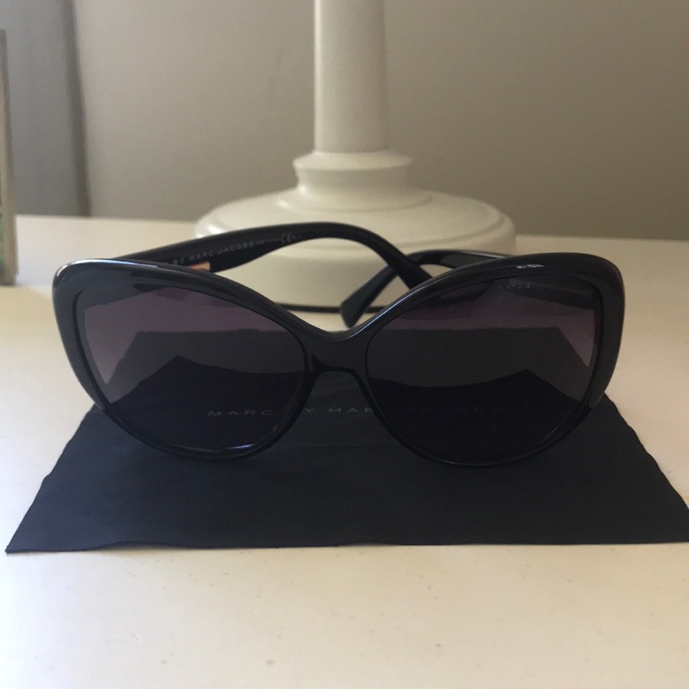 Marc by Marc Jacobs black sunglasses